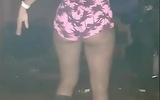 THE MAN FINGERED MY PUSSY I THE CLUB WHILE THE CUCKOLD WENT IN THE BATHROOM